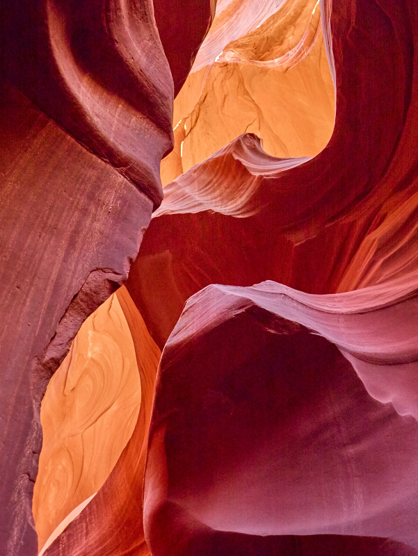 Inside the lower Antelope slot canyon